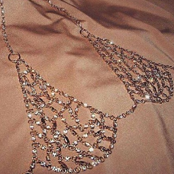 😎Dainty Rhinestone Decor Bodychain Bra Gold Top😎 - Picture 6 of 7